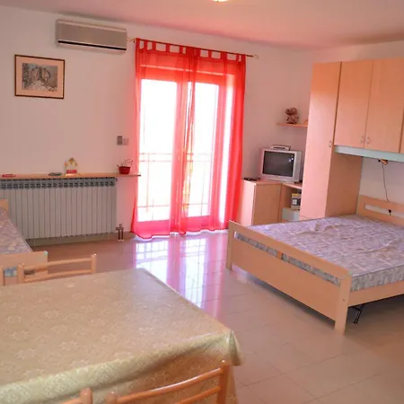 Apartments Ana Rovinj Exterior photo